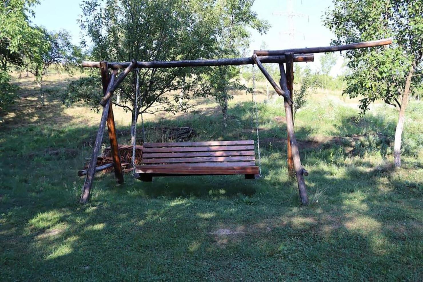 Salas U Bregu In Cheile Carasului Crasova Екстер'єр фото